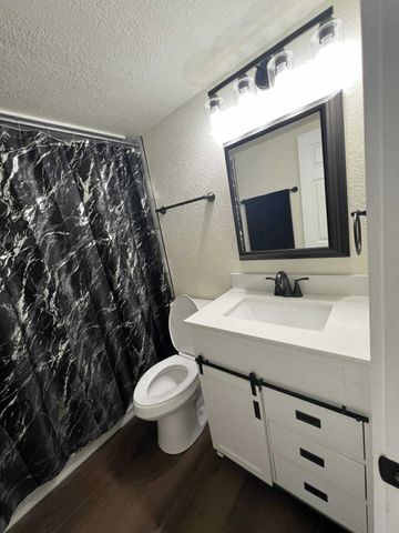 140 Doe Run Road, Gun Barrel City, TX 75156