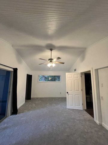 140 Doe Run Road, Gun Barrel City, TX 75156