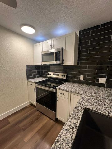 140 Doe Run Road, Gun Barrel City, TX 75156