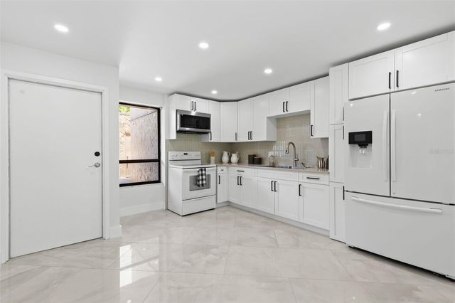 2614 COVE CAY DRIVE 106, Clearwater, FL 33760