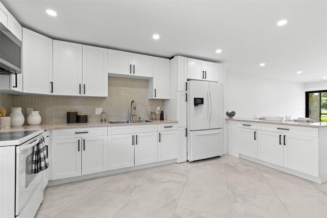 2614 COVE CAY DRIVE 106, Clearwater, FL 33760