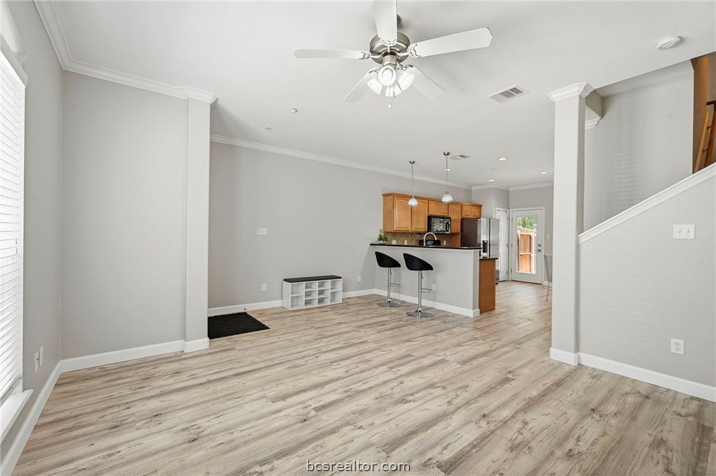 305 Holleman E 805, College Station, TX 77840 — photo 2