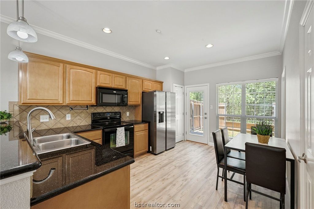 305 Holleman E 805, College Station, TX 77840 — photo 4
