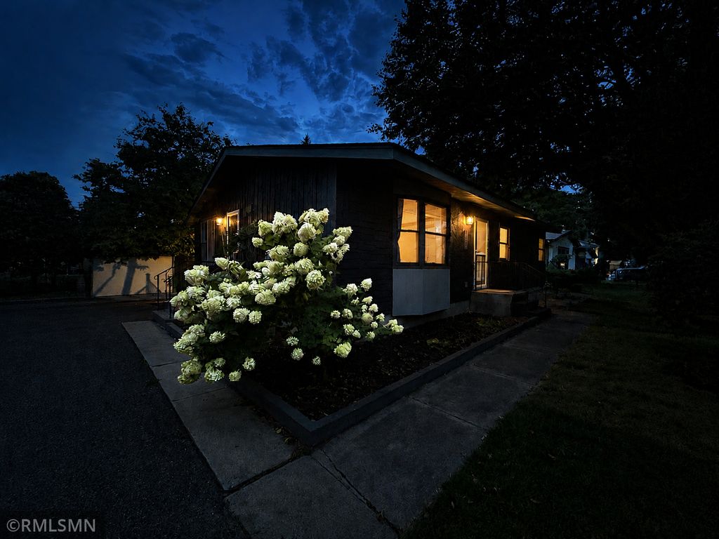 1864 8th Street, White Bear Lake, MN 55110 — exterior