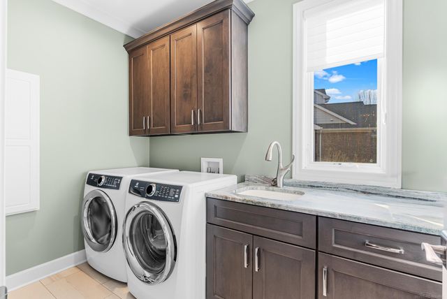 5833 Westwood Drive, Grand Blanc, MI 48439