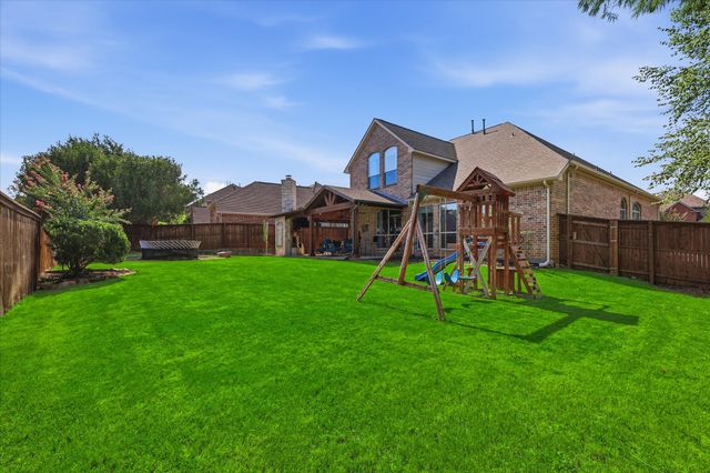 541 Hunter Street, Lantana, TX 76226