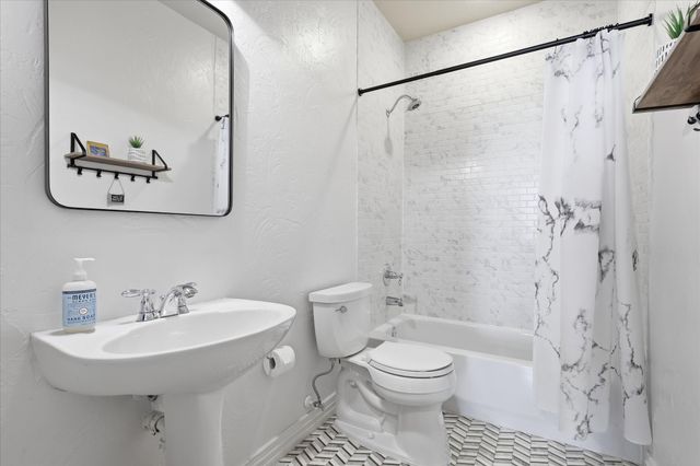 541 Hunter Street, Lantana, TX 76226