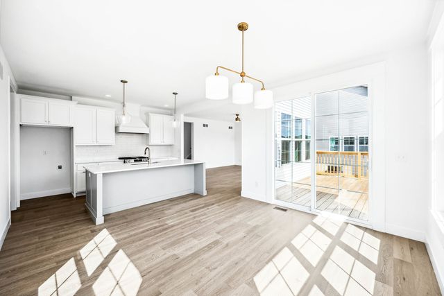 5017 Finlen Lane, Bloomington, IL 61705