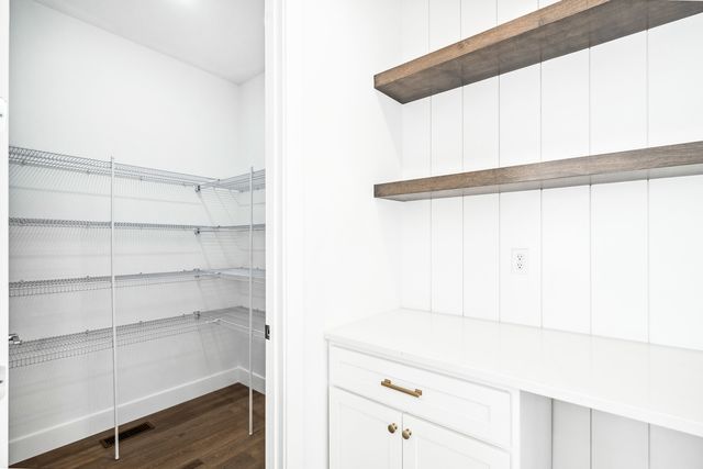 5017 Finlen Lane, Bloomington, IL 61705