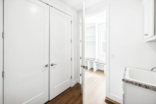 5017 Finlen Lane, Bloomington, IL 61705