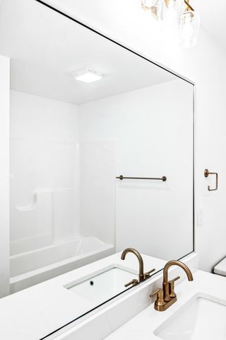 5017 Finlen Lane, Bloomington, IL 61705