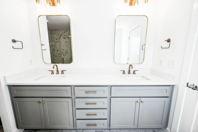 5017 Finlen Lane, Bloomington, IL 61705