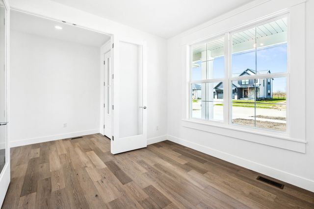 5017 Finlen Lane, Bloomington, IL 61705