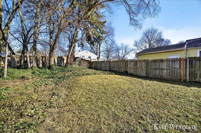 1561 Beech Street, Wyoming, MI 49509