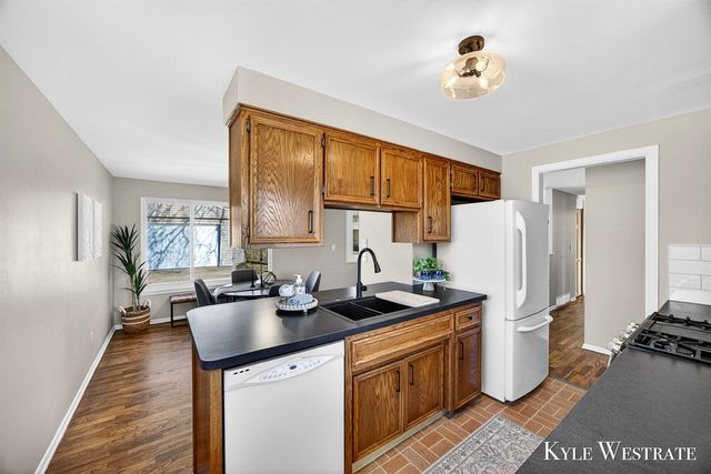 1561 Beech Street, Wyoming, MI 49509