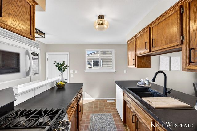 1561 Beech Street, Wyoming, MI 49509