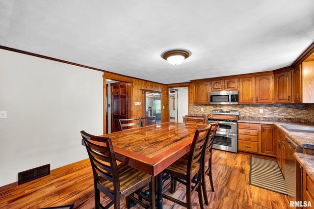 12628 TOWERLINE Road, Pekin, IL 61554