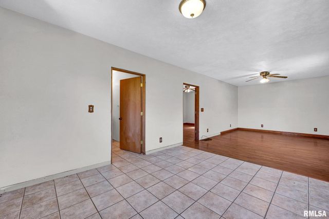 12628 TOWERLINE Road, Pekin, IL 61554