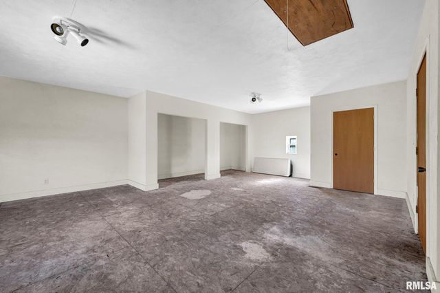 12628 TOWERLINE Road, Pekin, IL 61554
