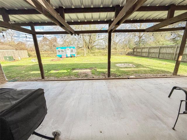 2495 County Road 769 C, Brazoria, TX 77422