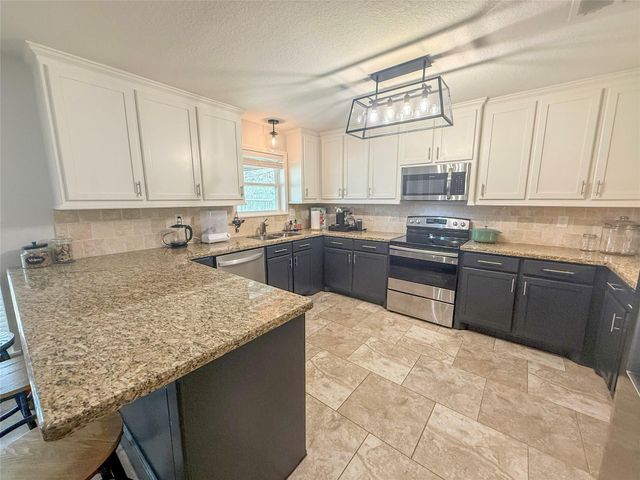 2495 County Road 769 C, Brazoria, TX 77422