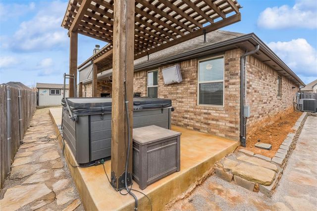 5916 Grandby Road, Edmond, OK 73034