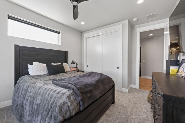 3781 SW 43rd Street, Redmond, OR 97756