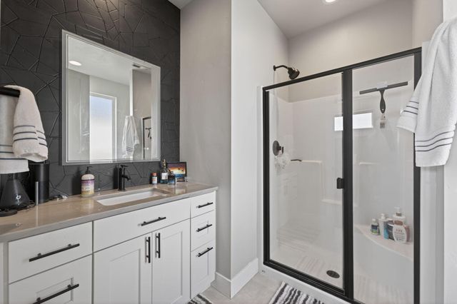3781 SW 43rd Street, Redmond, OR 97756