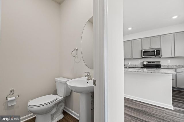 105 MILBURN DR, Martinsburg, WV 25403