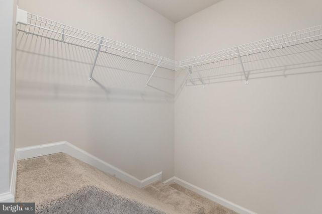 105 MILBURN DR, Martinsburg, WV 25403