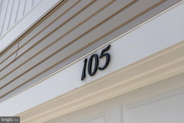105 MILBURN DR, Martinsburg, WV 25403