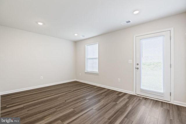 105 MILBURN DR, Martinsburg, WV 25403