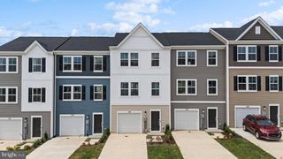 105 MILBURN DR, Martinsburg, WV 25403
