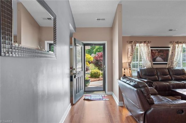 1796 Pebble Run Lane, Clemmons, NC 27012