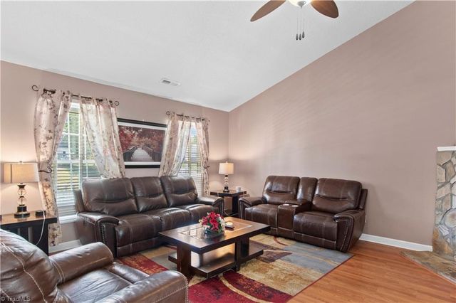 1796 Pebble Run Lane, Clemmons, NC 27012