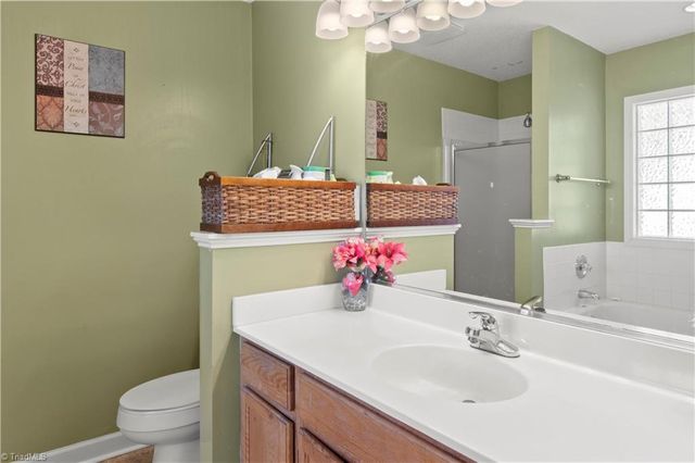 1796 Pebble Run Lane, Clemmons, NC 27012