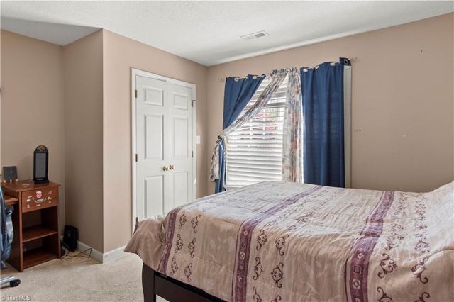 1796 Pebble Run Lane, Clemmons, NC 27012
