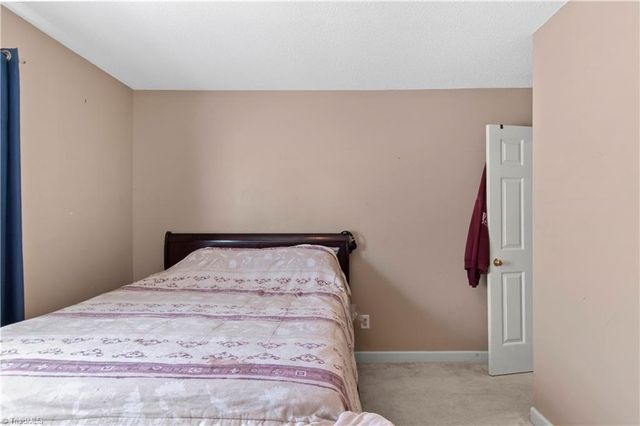 1796 Pebble Run Lane, Clemmons, NC 27012