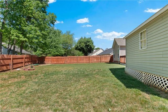 1796 Pebble Run Lane, Clemmons, NC 27012