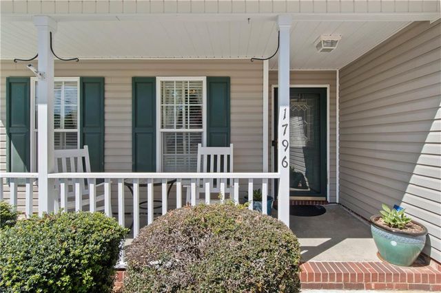 1796 Pebble Run Lane, Clemmons, NC 27012