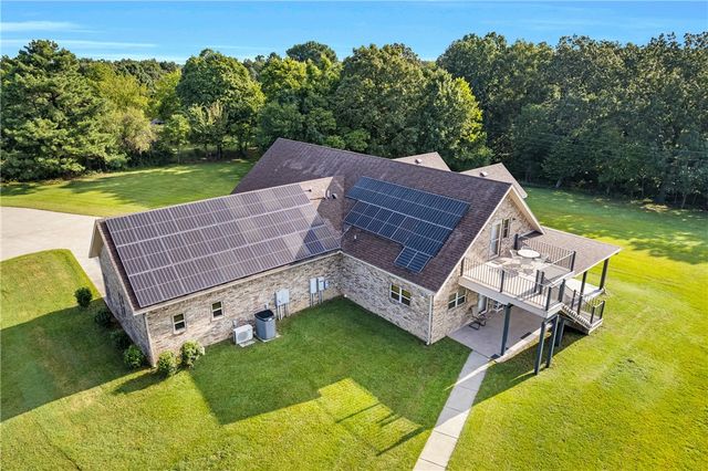 14469 Highland Church Road, Fayetteville, AR 72704