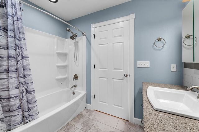 14469 Highland Church Road, Fayetteville, AR 72704