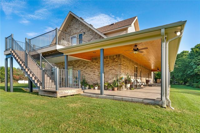 14469 Highland Church Road, Fayetteville, AR 72704