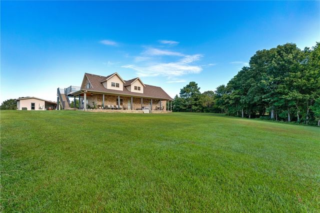 14469 Highland Church Road, Fayetteville, AR 72704