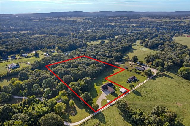 14469 Highland Church Road, Fayetteville, AR 72704