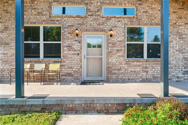 14469 Highland Church Road, Fayetteville, AR 72704