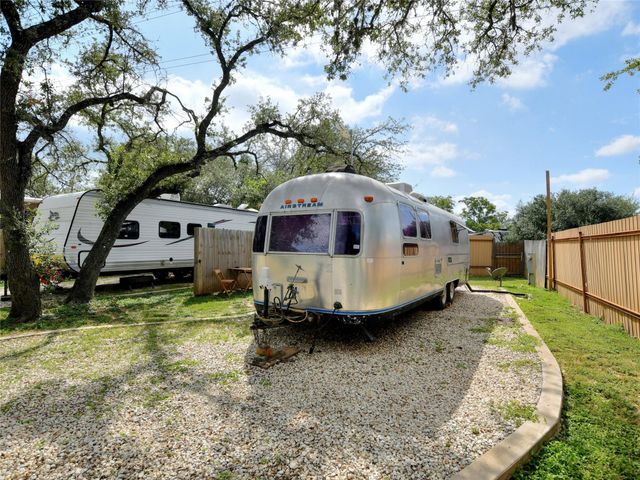 1702 Saracen RD, Austin, TX 78733