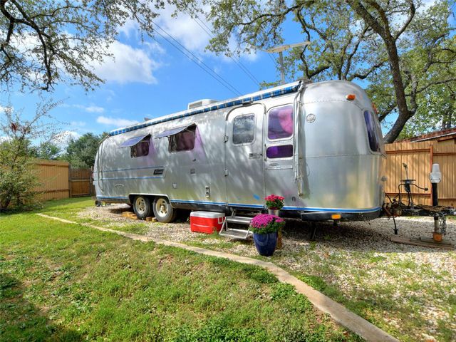 1702 Saracen RD, Austin, TX 78733