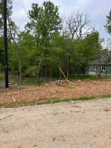 225 Kahana LN, Bastrop, TX 78602