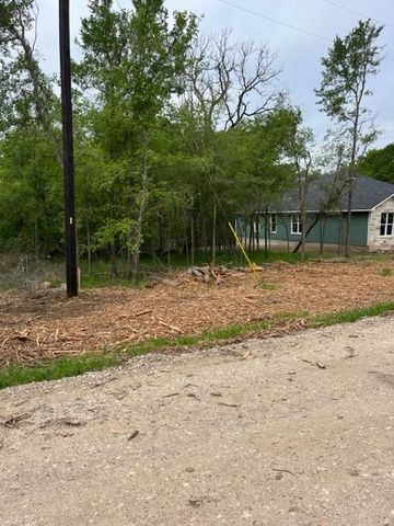 225 Kahana LN, Bastrop, TX 78602